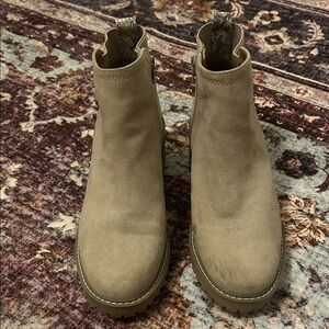 Universal Thread Tan Ankle Booties